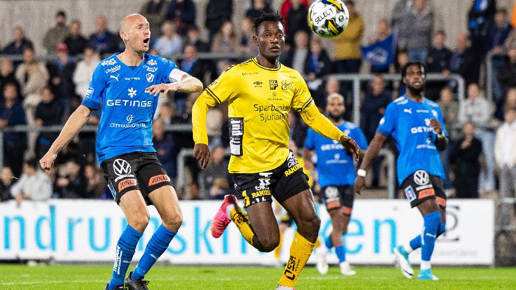 Matchhjälten Jalal Abdullai hyllas av Niklas Hult