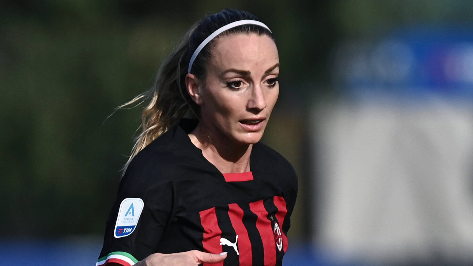 UPPGIFTER: Inget avtal om förlängning mellan Asllani och Milan ännu