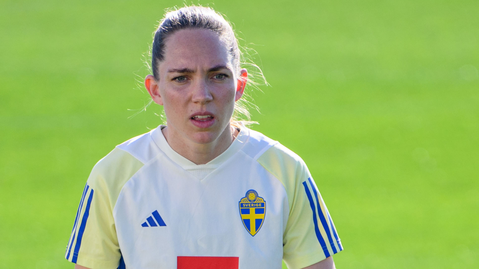 Elin Rubensson ett frågetecken inför playoff-matchen mot Bosnien