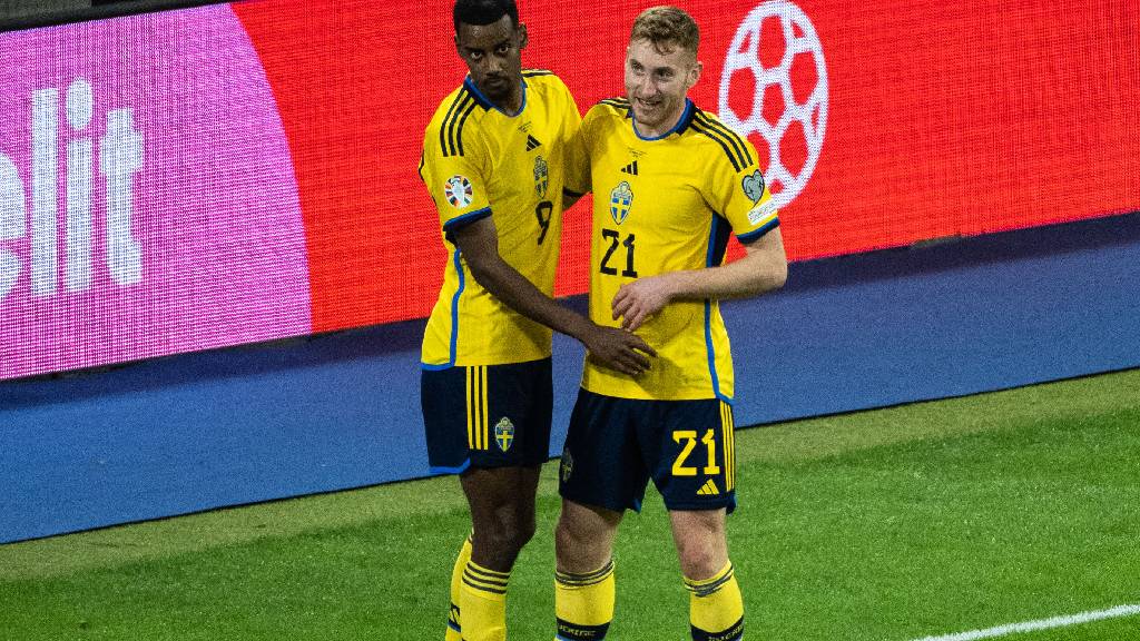 Dejan Kulusevski och Alexander Isak inför tisdagens möte mot Österrike