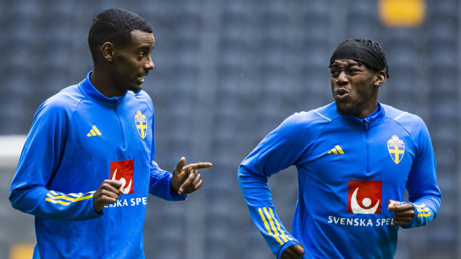 Alexander Isak och Anthony Elanga ställs mot varandra i Premier League