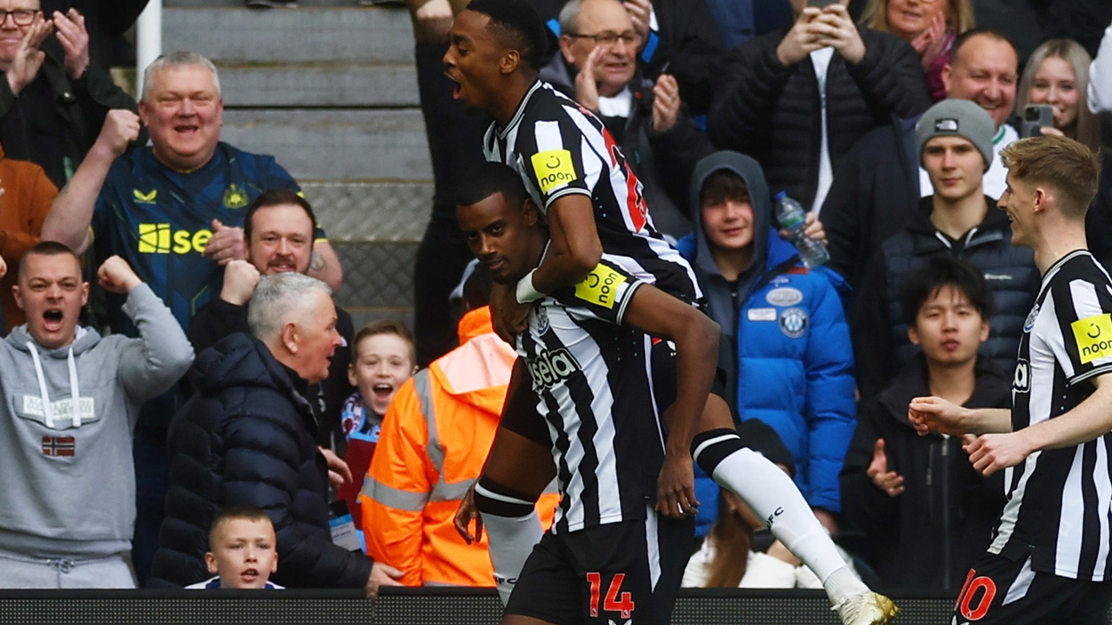 TV: Isak tvåmålskytt när Newcastle vände och vann