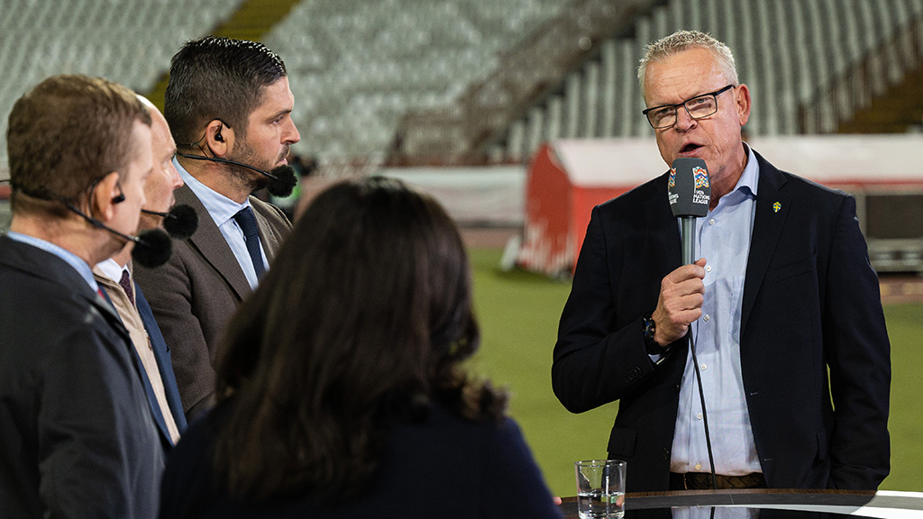 Janne Andersson slår ner avgångskrav efter storförlusten mot Serbien