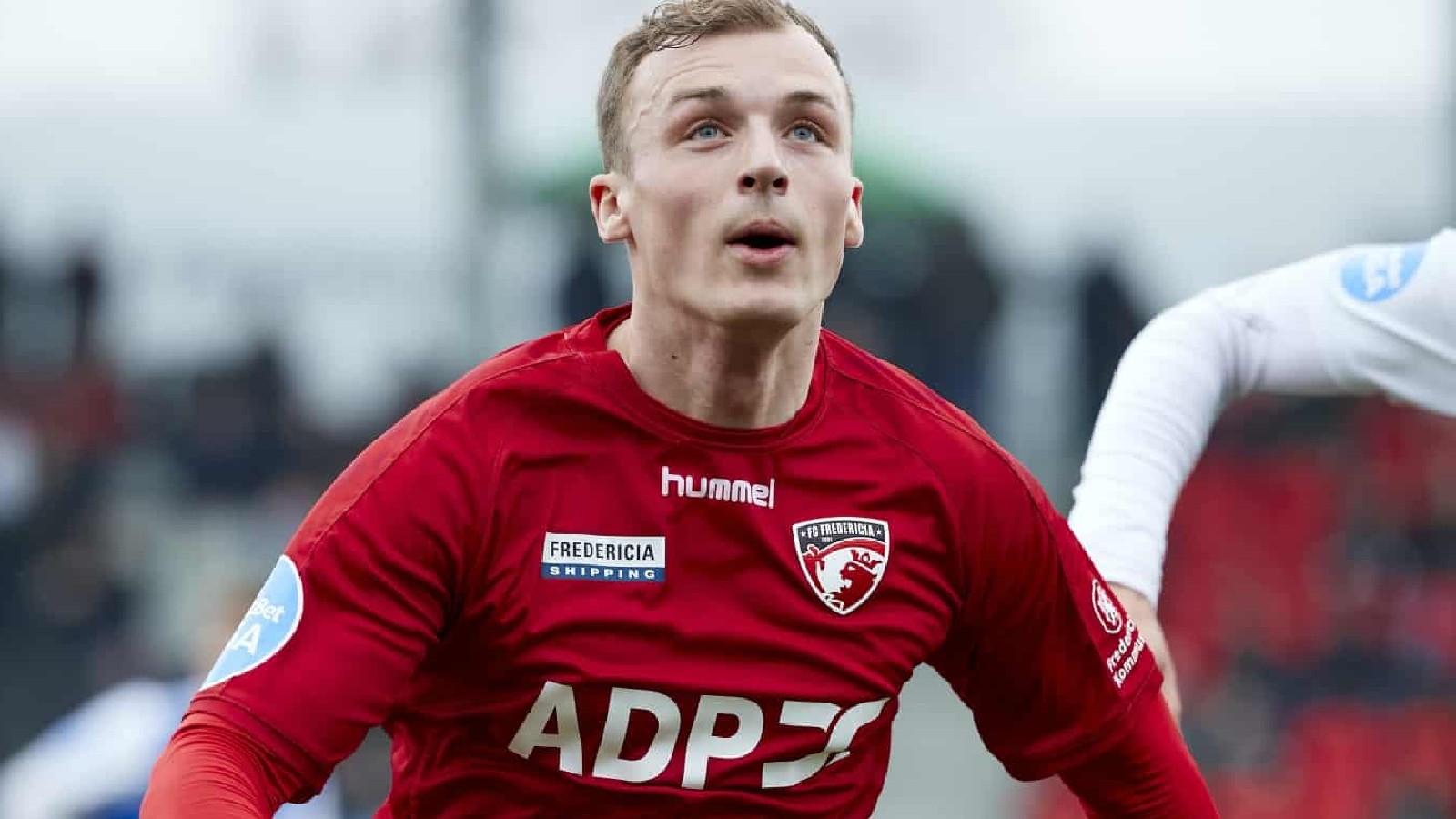 UPPGIFTER: Brommapojkarna köper loss Adam Jakobsen