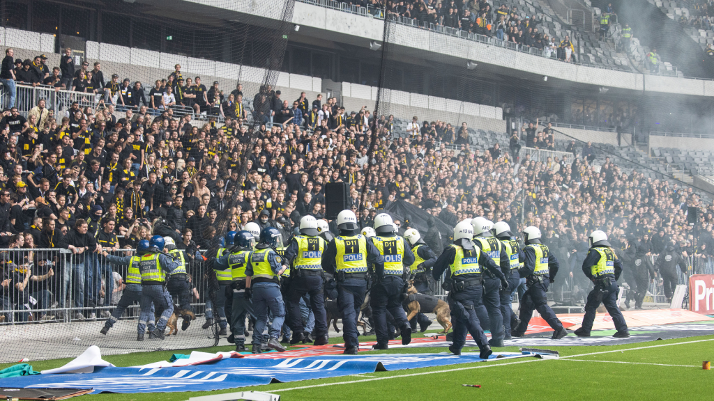 AIK meddelar: Flera supportrar avstängda efter skandalderbyt