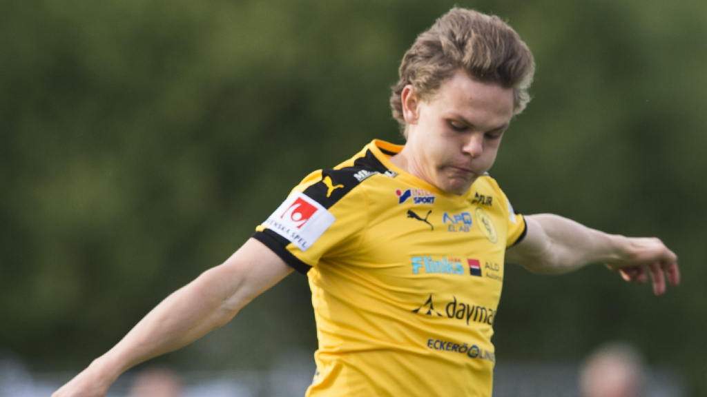 Lukas Sunesson provtränar med Landskrona BoIS