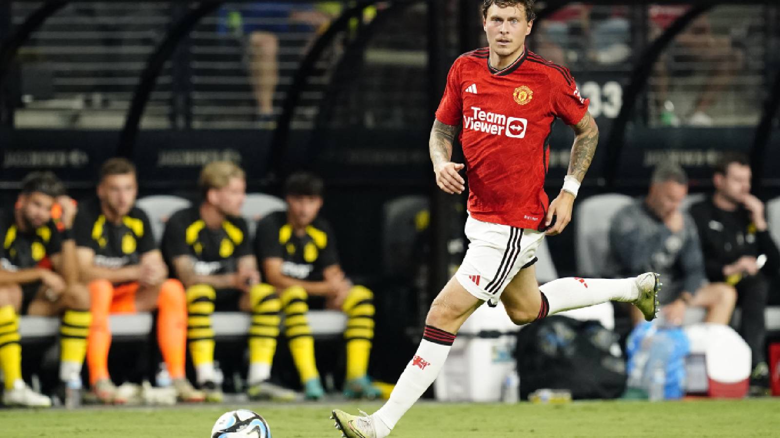 Victor Nilsson Lindelöf startar på bänken när Manchester United tar emot Köpenhamn