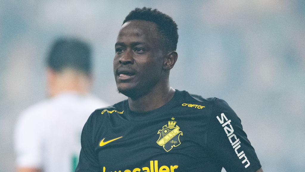 AVSLÖJAR: Försöker köpa loss Otieno – AIK:s stenhårda svar