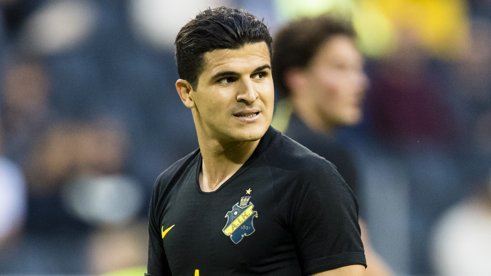 OFFICIELLT: Tarik Elyounoussi avslutar karriären