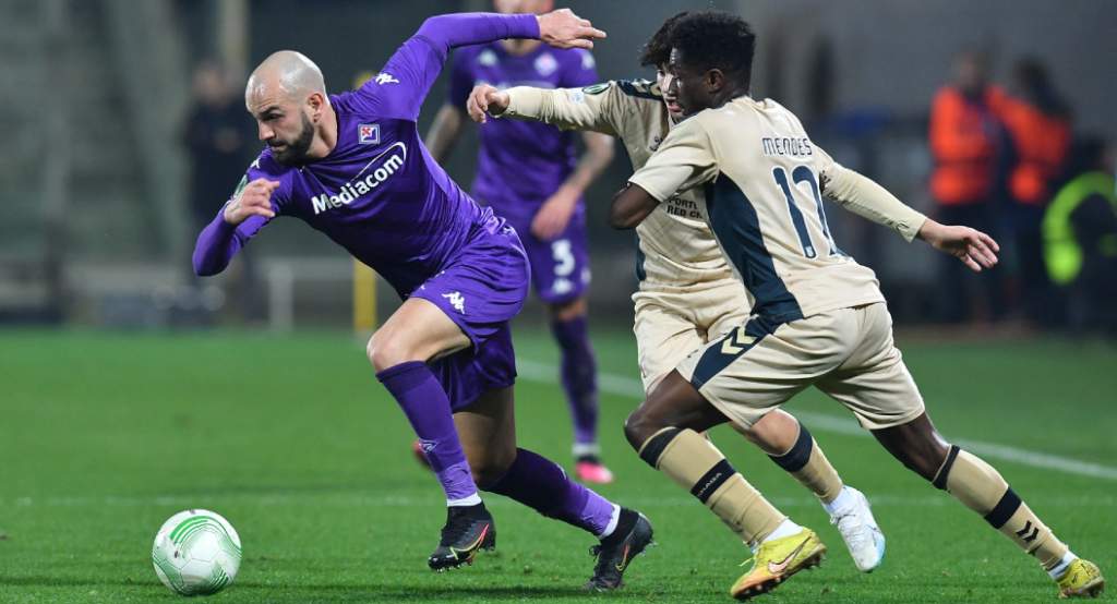 Joe Mendes fick för första gången spela från start i förlusten mot Fiorentina