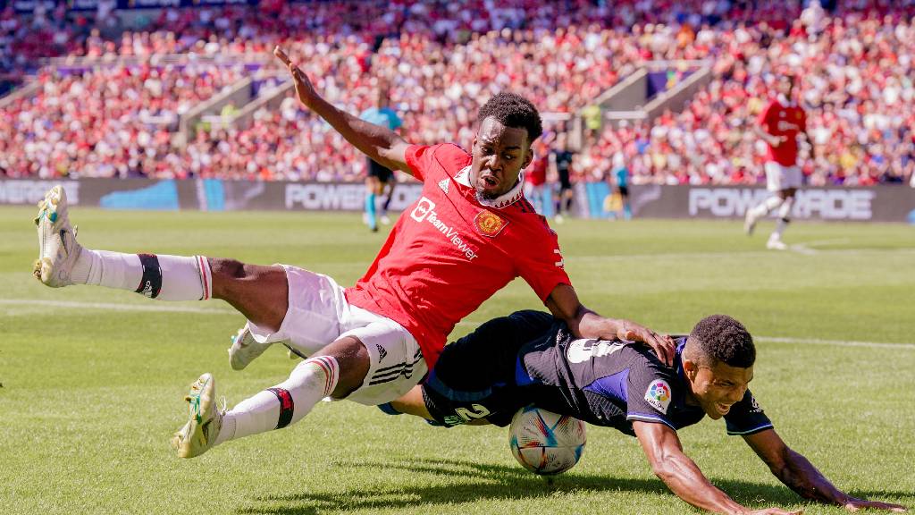 Elanga kan vara på väg att lämna Man United