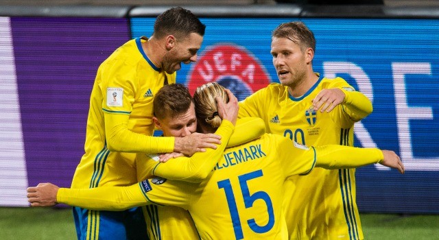 Svensken imponerade i mäktiga derbyt – hyllas i media