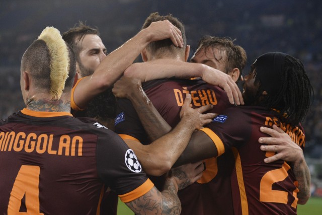 Roma vassare i derbyt