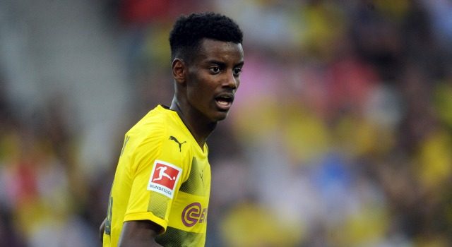 Inhopp för Alexander Isak i Dortmund – men Augustinsson fick jubla