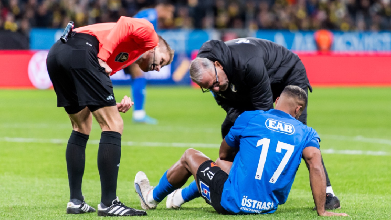 Beskedet efter Phil Ofosu-Ayehs skada mot AIK