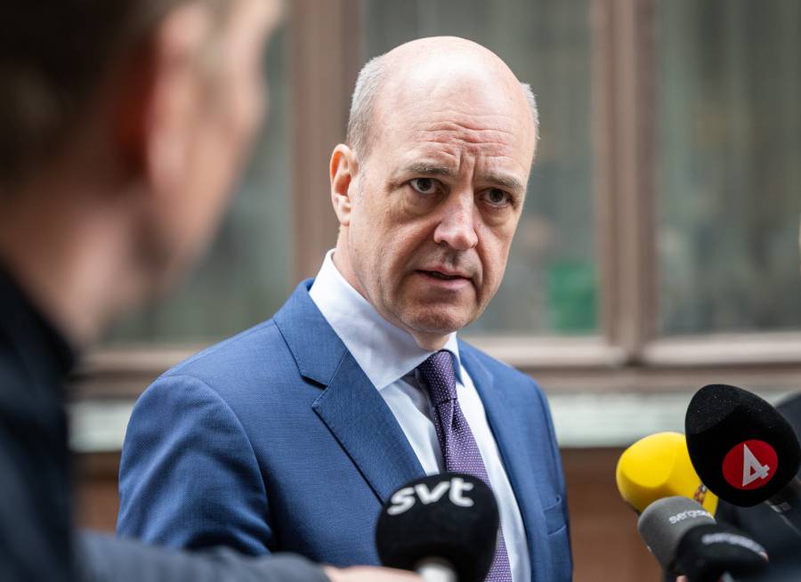 Fredrik Reinfeldt hymlar inte om att VAR är ett måste