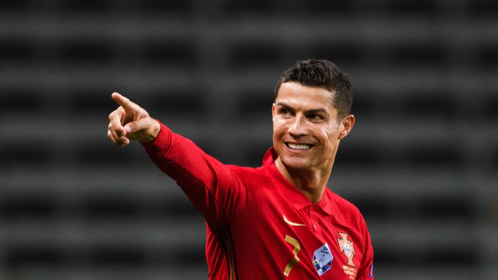 Cristiano Ronaldos två fullträffar och svensk utvisning fällde Sverige