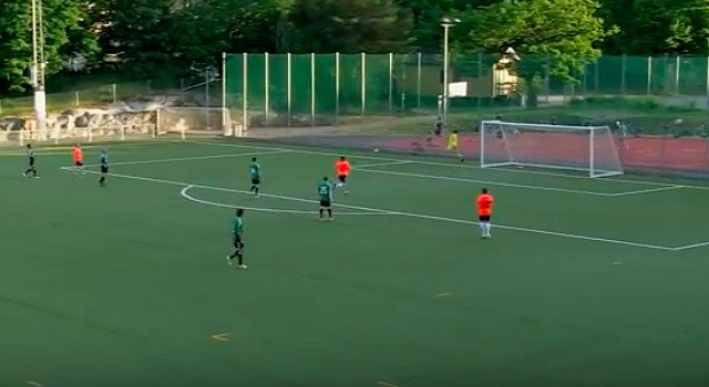 VIDEO: Sjukaste målet i svensk fotboll? – vansinnesskottet i division 5