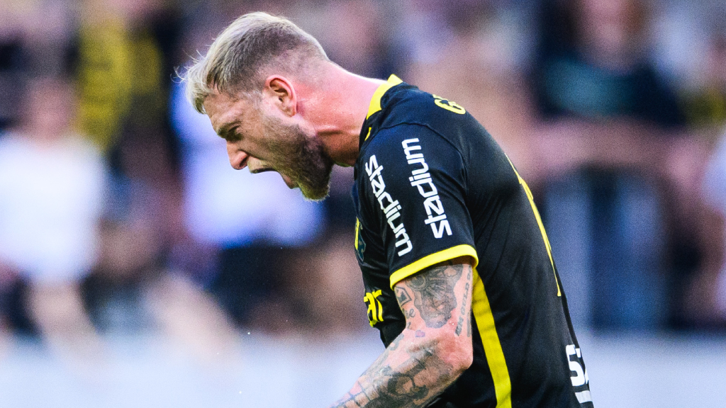 Guidetti var inte nöjd med linjedomarens beslut – “Det är helt overkligt”