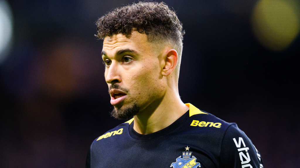 Jordan Larsson lämnar AIK – uppges ha tackat av spelartruppen