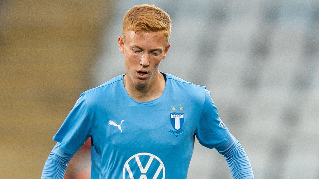 OFFICIELLT: Hugo Larsson förlänger med Malmö FF