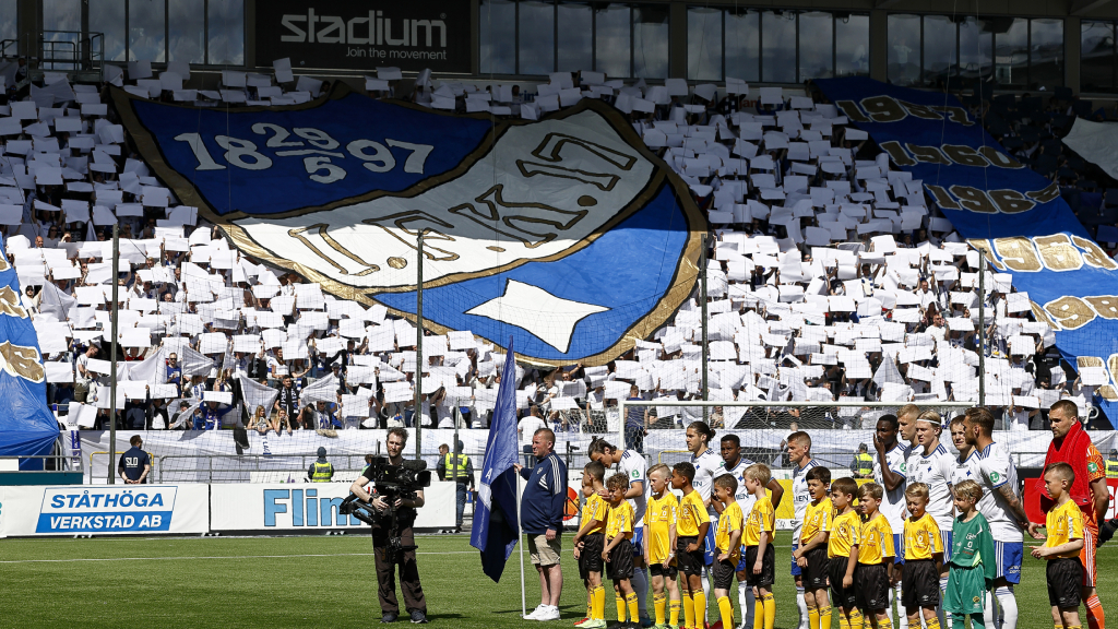 IFK Norrköping agerar efter de inkastade föremålen