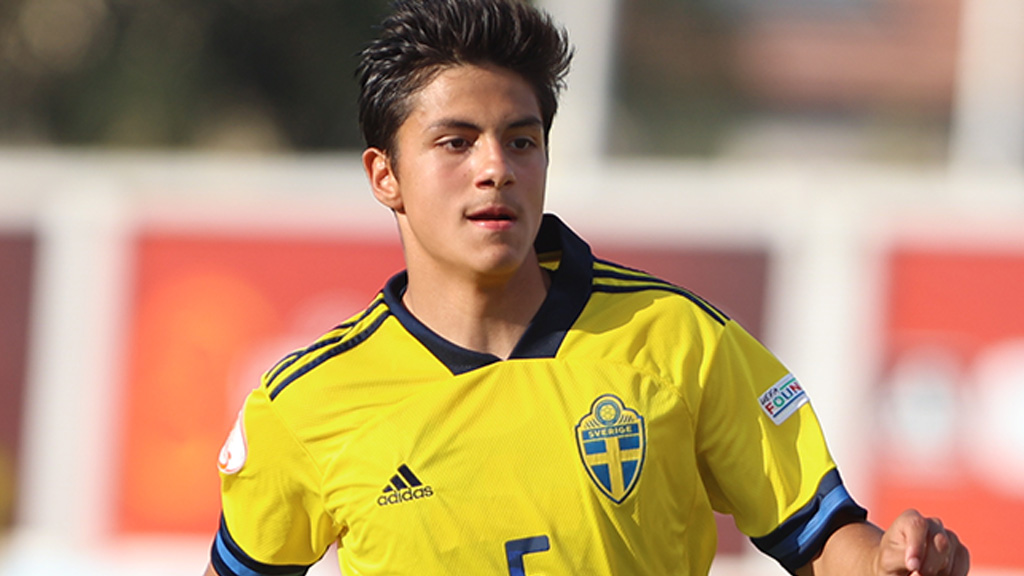 Matteo Perez Vinlöf ser ut att välja Peru före Sverige