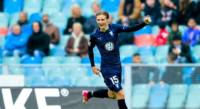 VIDEO: Cibicki öppnar målkontot 2017 – här slår MFF-talangen till