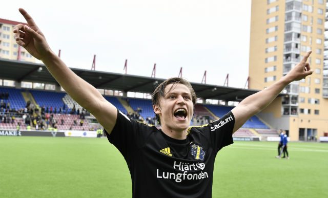 Succétränaren om AIK: ”Ett av Sveriges bästa lag”