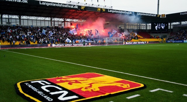 Danskarna gör som allsvenskans spelare – dissar konstgräs