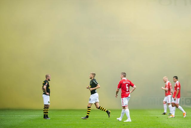 Halvleken ville aldrig ta slut – AIK-fansens pyro