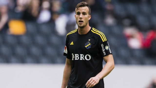 Lämnade AIK – nu klar för tredje klubben på tre år