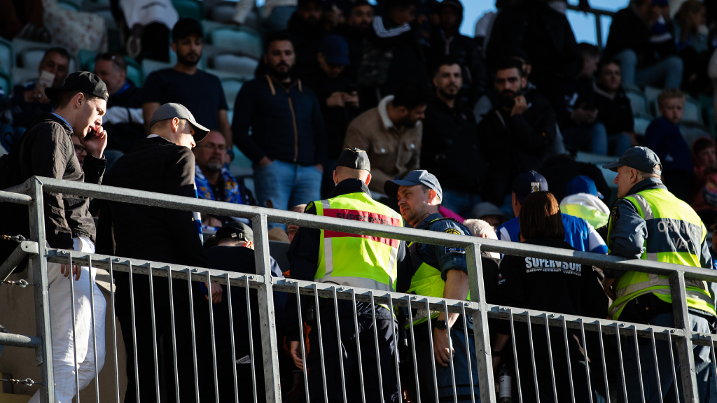 IFK Göteborg misstänker minderåriga för fyrverkeripjäserna