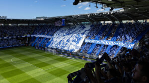 IFK Göteborgs supportrar med ett tifo inför fotbollsmatchen i Allsvenskan mellan IFK Göteborg och AIK den 5 juli 2026 i Göteborg.

