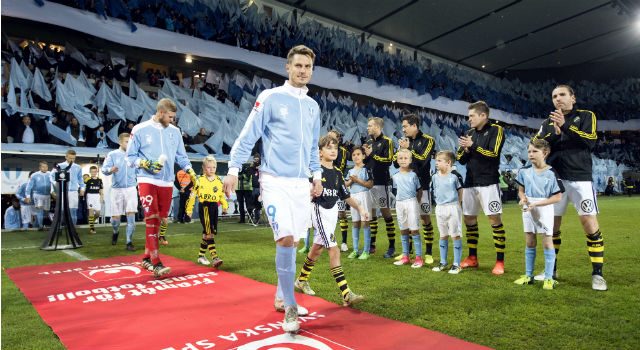 VIDEO: Häftiga scenerna i Malmö – AIK applåderar in MFF