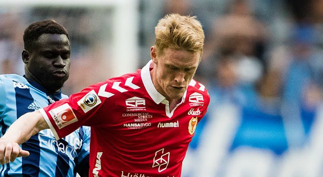 Blytunga signaturen för Kalmar – Elm har skrivit på