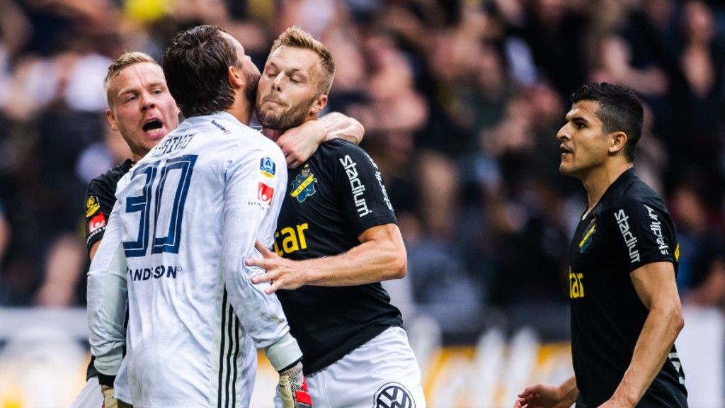 AIK och Djurgårdens tifo – ”Mäktigt och läckert”