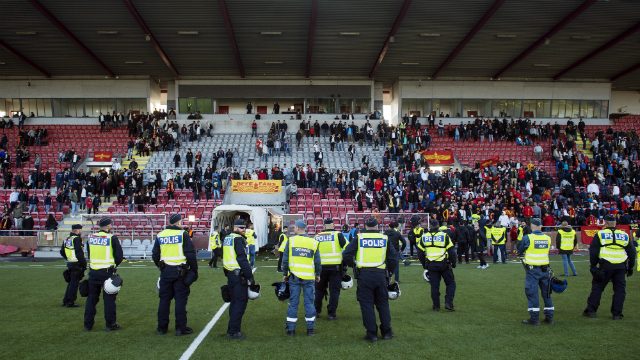 Supporter får fängelse för knallskott mot Dalkurdspelare