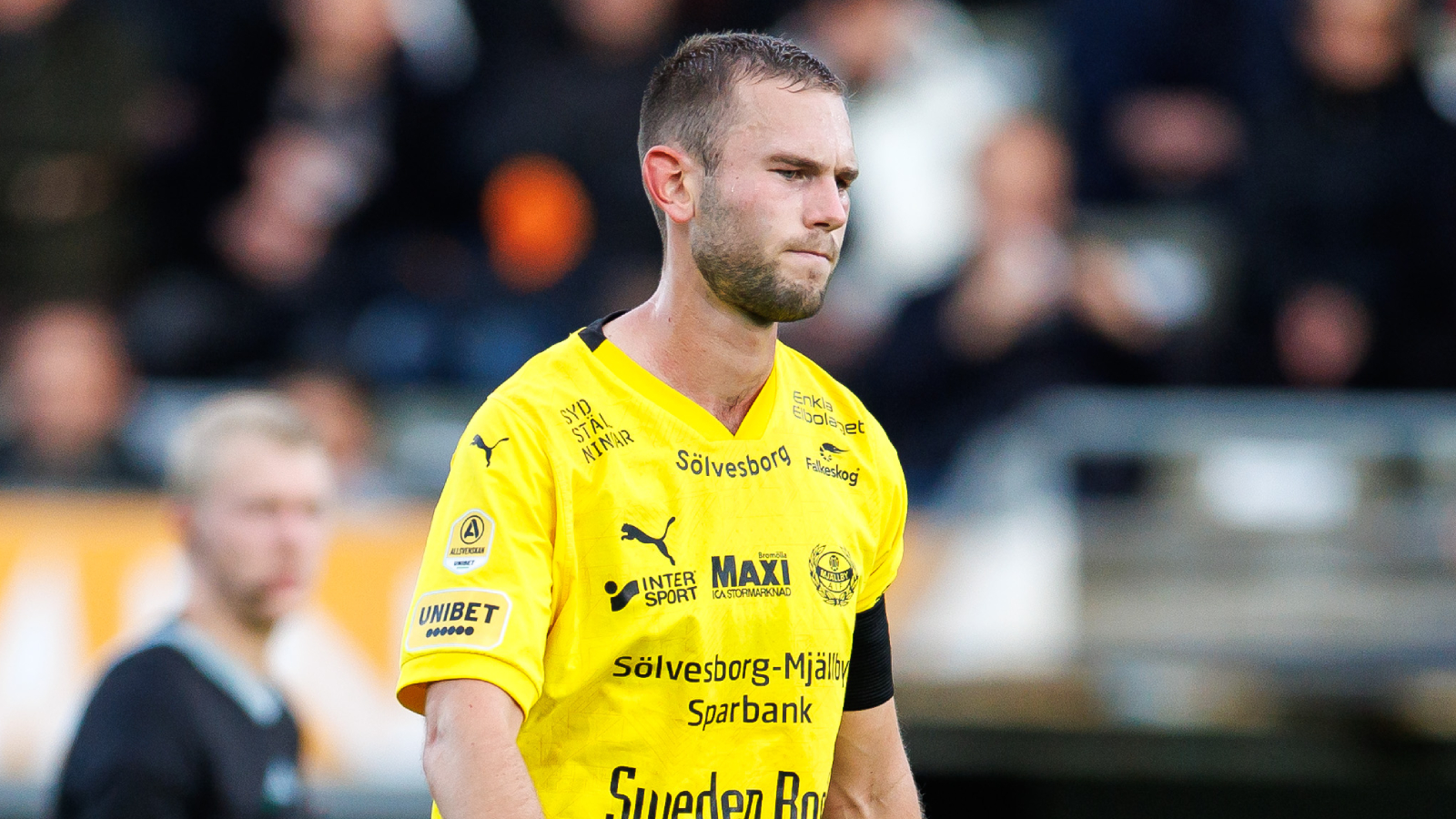 Officiellt: Mjällby förlänger med Adam Petersson