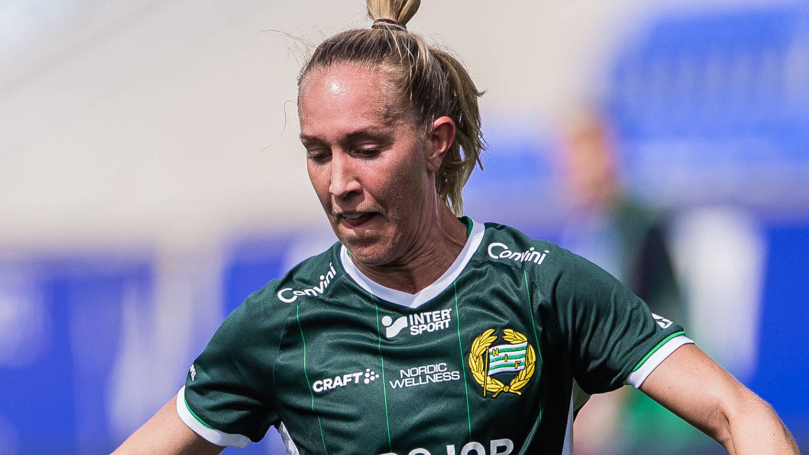 UPPGIFTER: Julia Roddar på väg till London City Lionesses