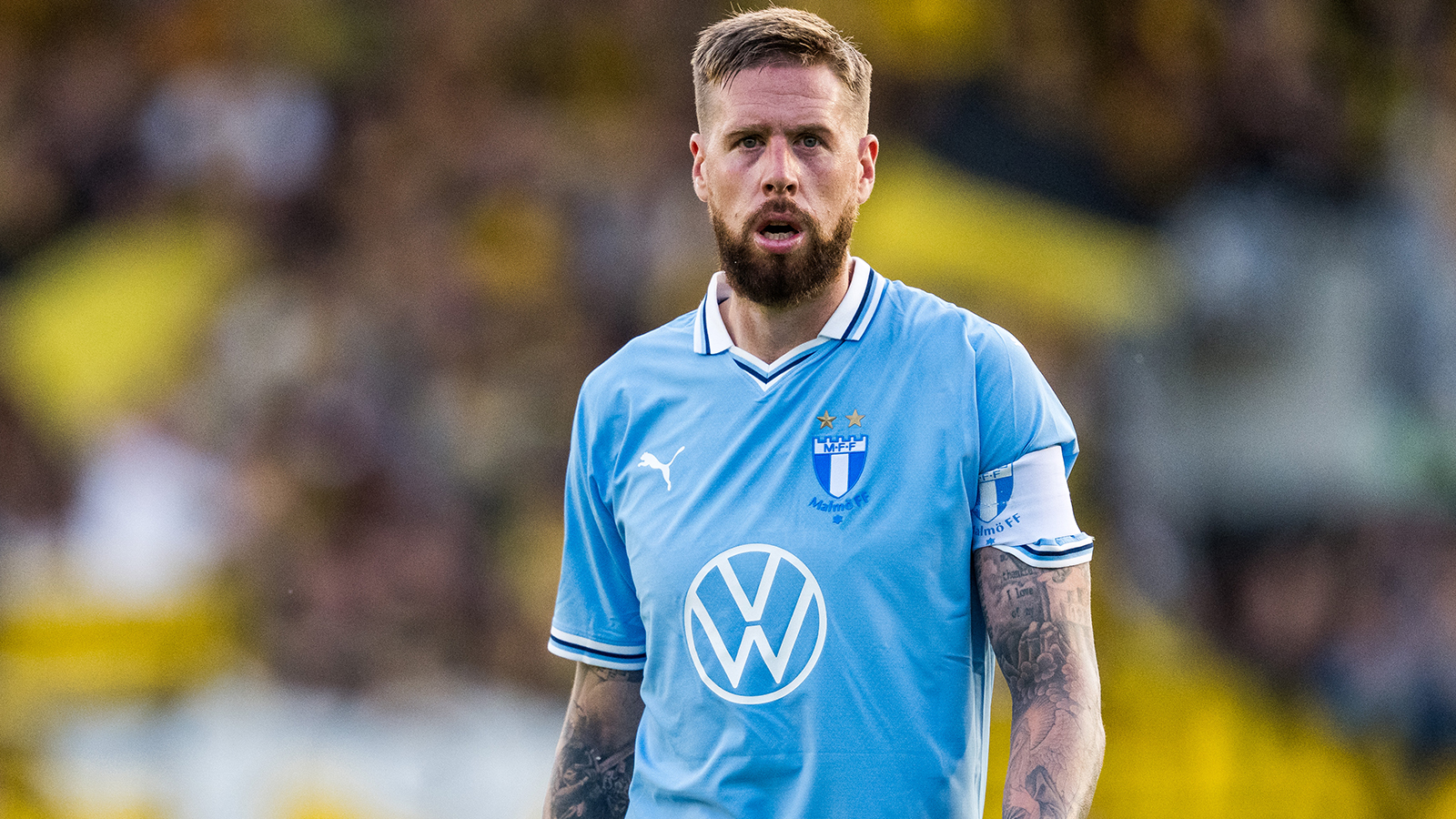 Pontus Jansson blir av med kaptensbindeln