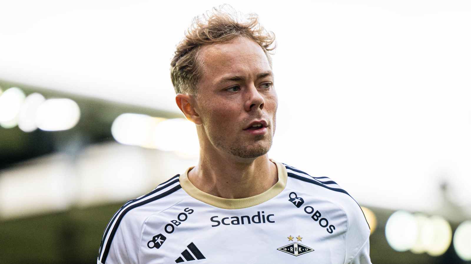 AVSLÖJAR: Lämnar – Adam Andersson jagas av flera allsvenskar