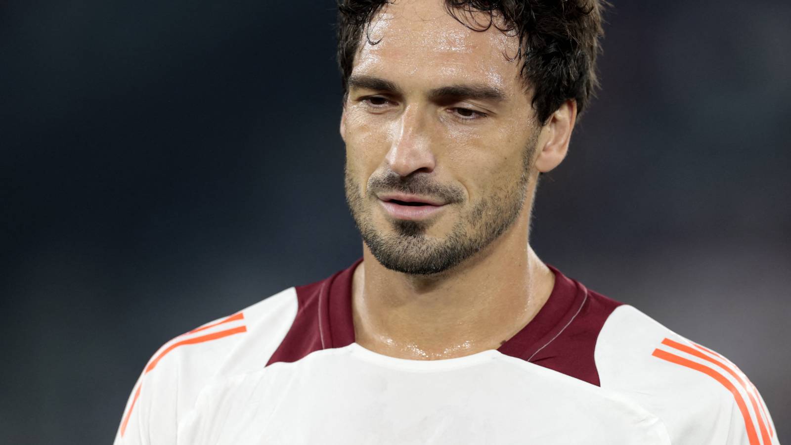 Uppgifter: Hummels på väg bort från Roma