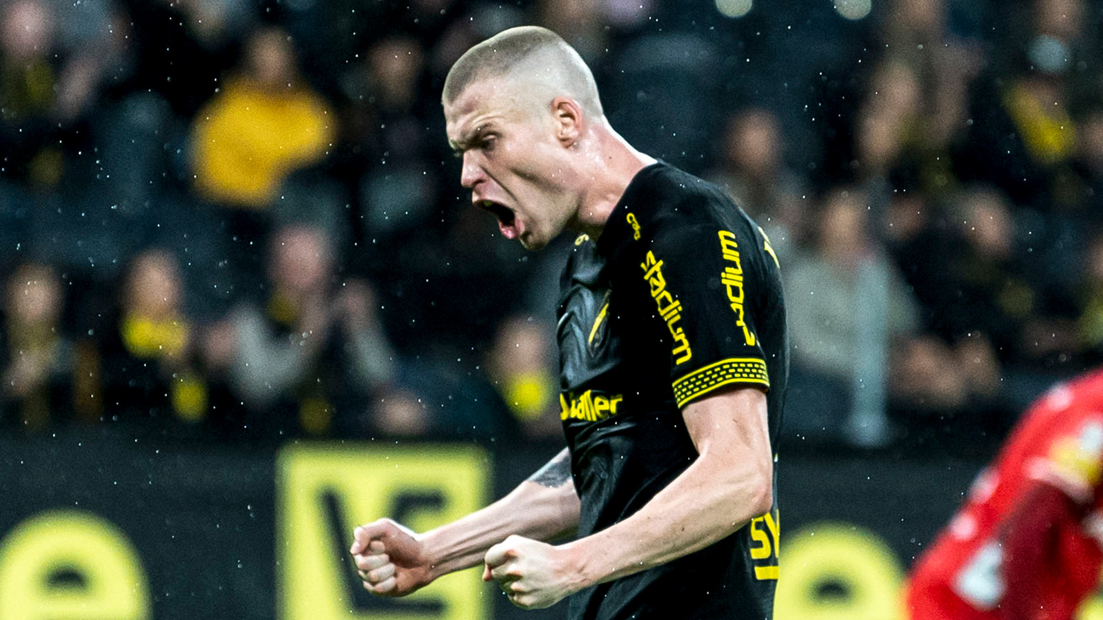 Thomas Isherwood: “Jag kollar vänster, jag kollar höger – fantastiska grabbar i AIK”