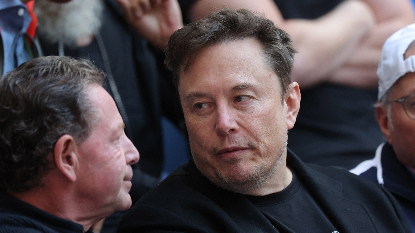 Elon Musk intresserad av att köpa Liverpool