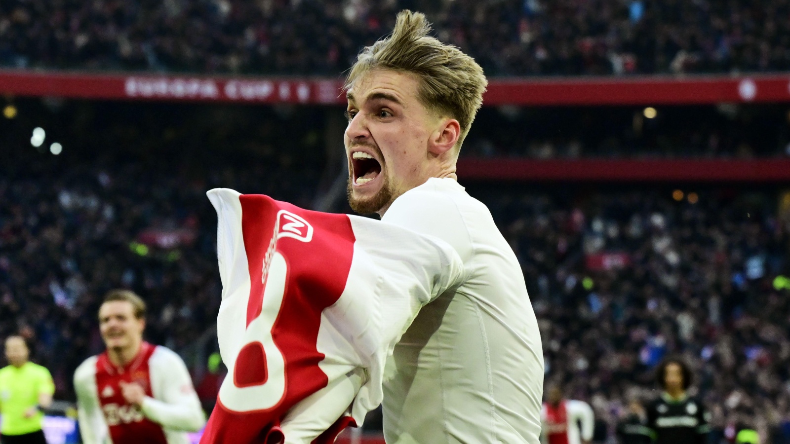 TV: Ajax vann De Klassieker – Taylor hjälte