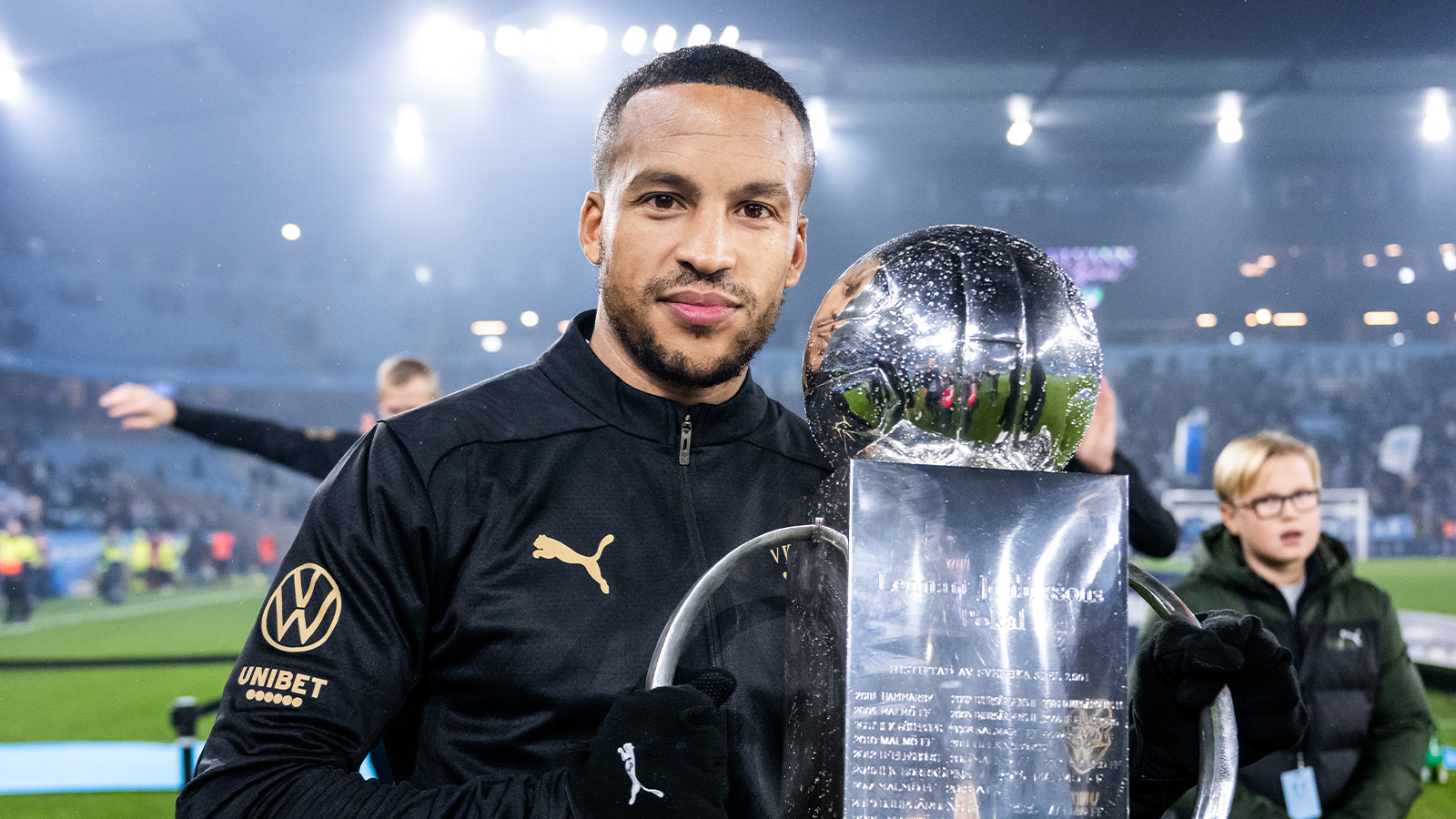 Officiellt: Martin Olsson förlänger med MFF