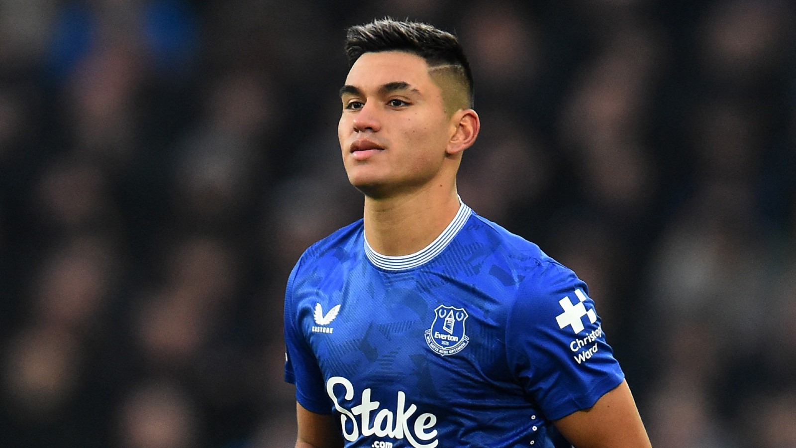 Officiellt: Everton köper loss Carlos Alcaraz