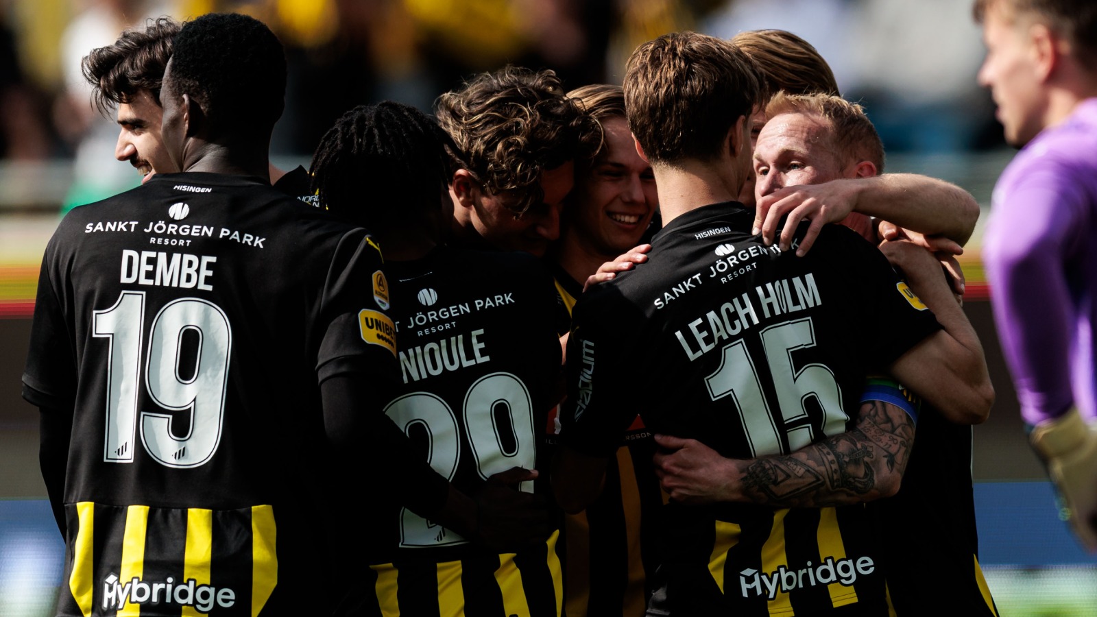 Häcken slog Värnamo – Leach Holm tvåmålsskytt igen