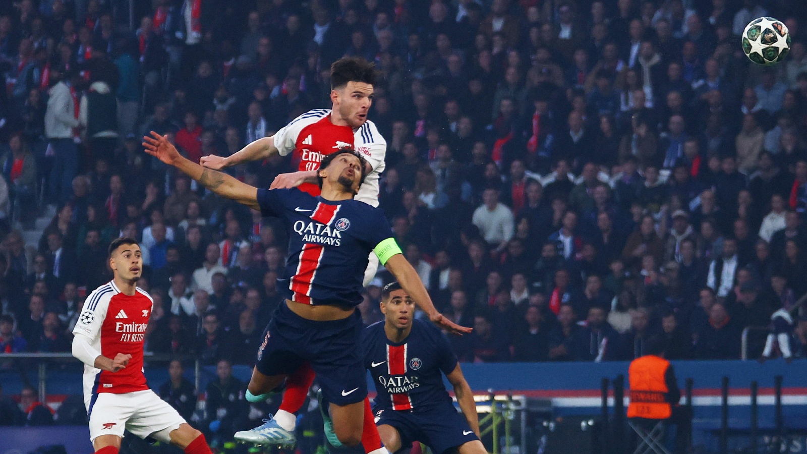 JUST NU: Intensiv start från Arsenal i Paris